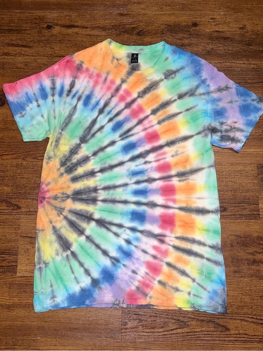 Vibrant Rainbow Tie-Dye Handmade Fanfold Short Sleeve Crewneck Shirt Size M